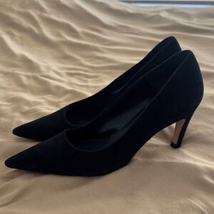 Good American Black Pointed-Toe Mid-Heel Pumps